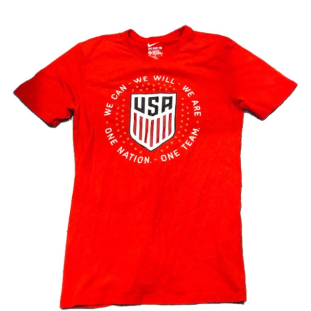 NWT USA Soccer Nike Logo Pride T-Shirt